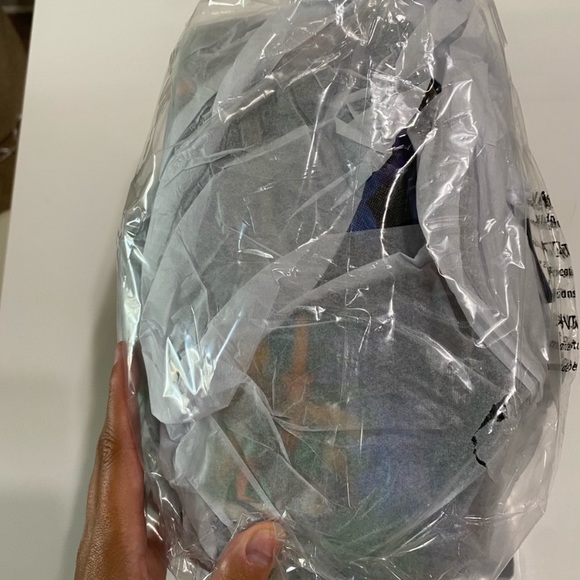 (obo) Peter Pan Loungefly backpack - Picture 10 of 10